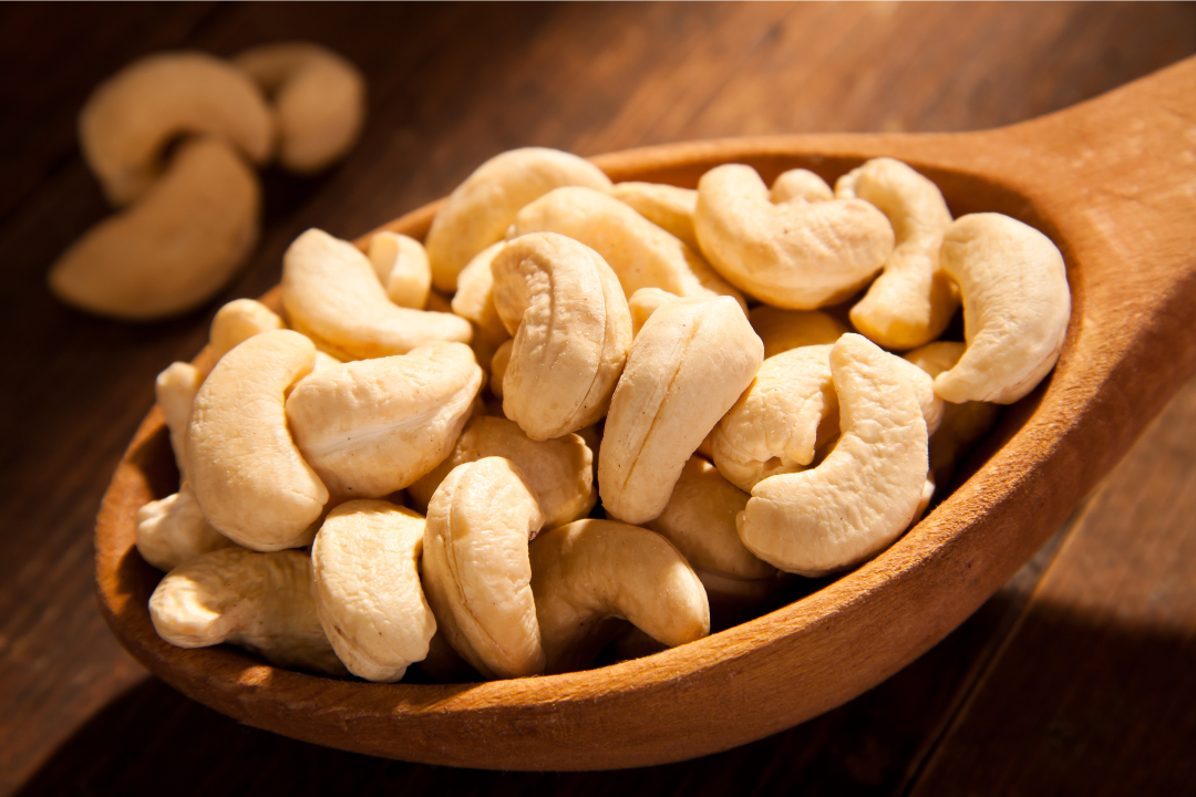 Lower Cholesterol Naturally: Health Benefits of Cashews